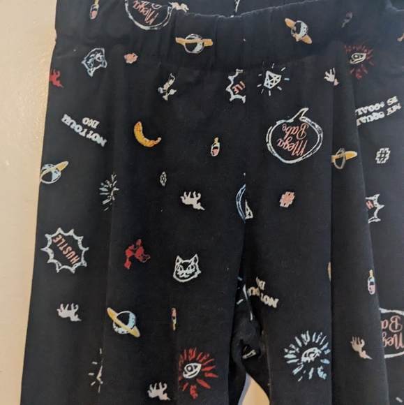 Cute Patterned leggings - Picture 2 of 2